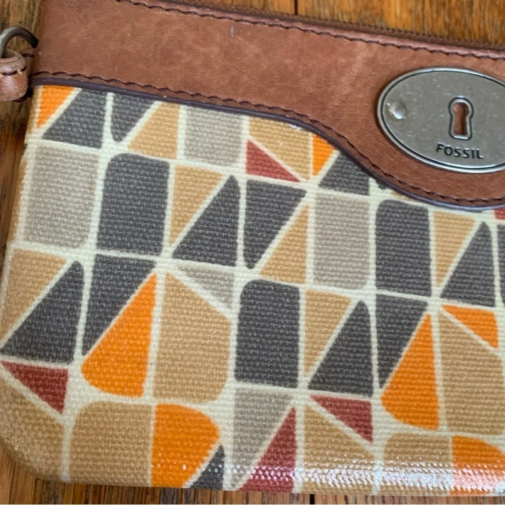 Fossil Key-Per Leather Wristlet Geometric Warm Color all-over print 4